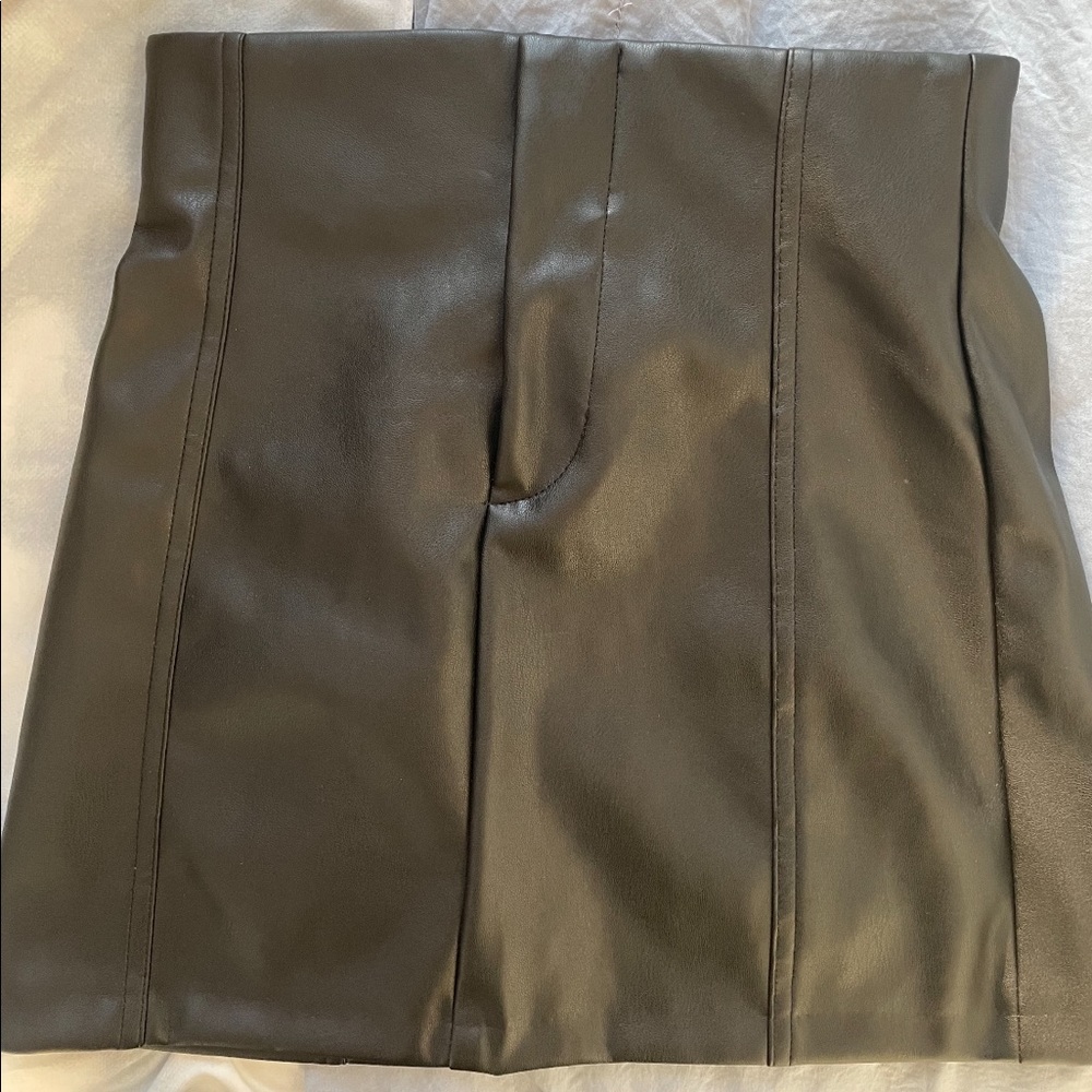 NWOT Zara mini leather skirt